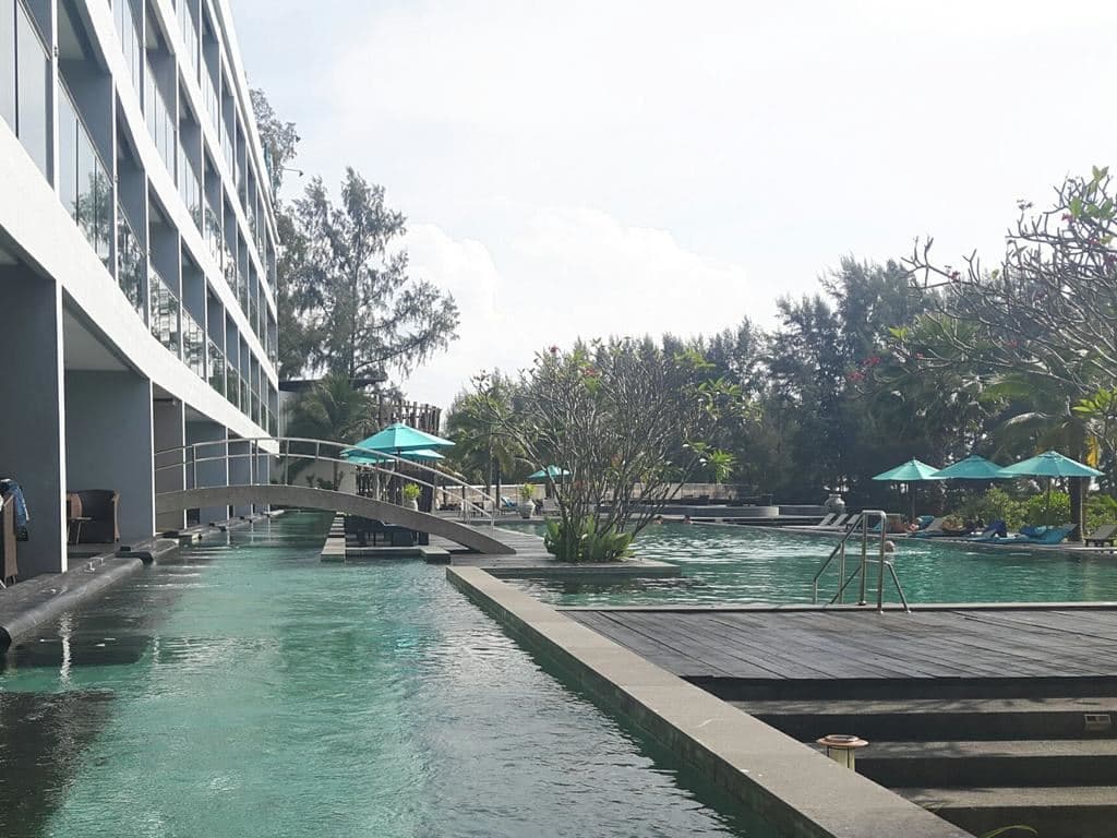 rooms-horizon-suite-pool-access--sea-view--and--pool-view