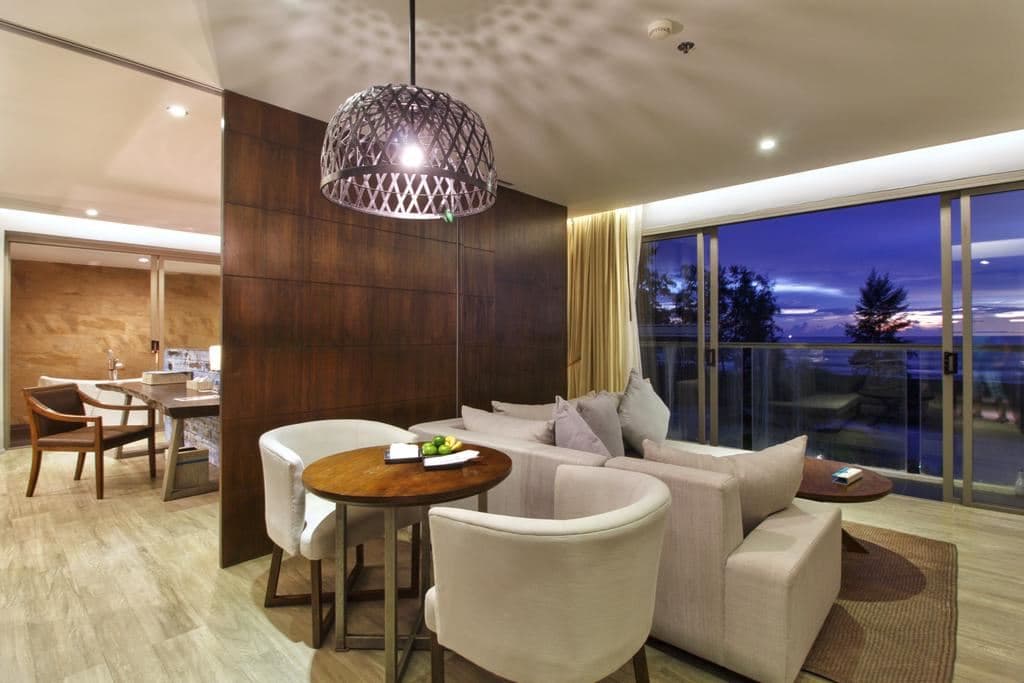 rooms-luxury-suite--seaview