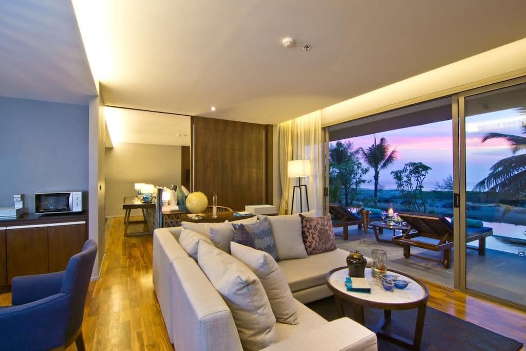 rooms-prestige-pool-suite--seaview