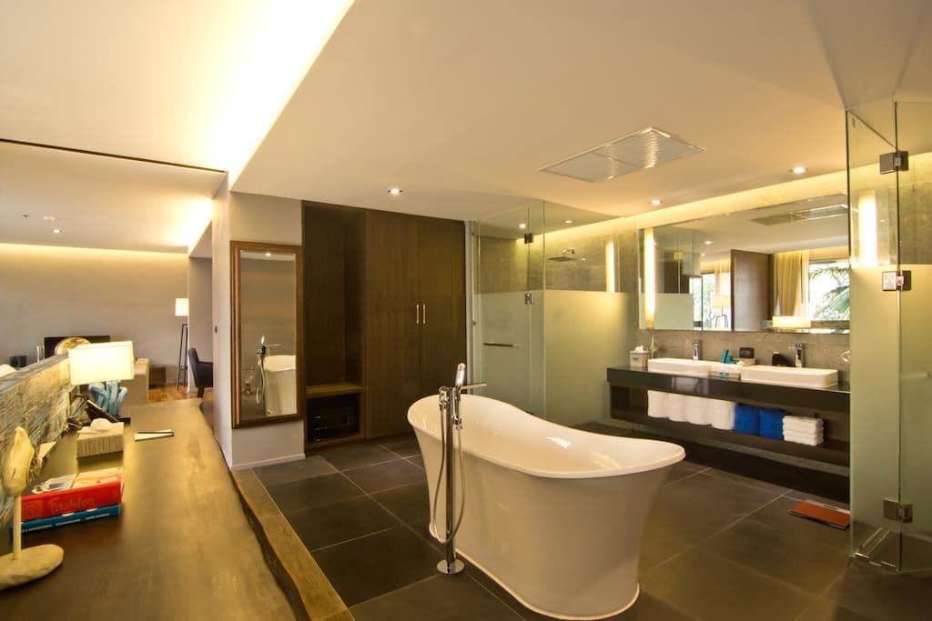 rooms-prestige-pool-suite--seaview