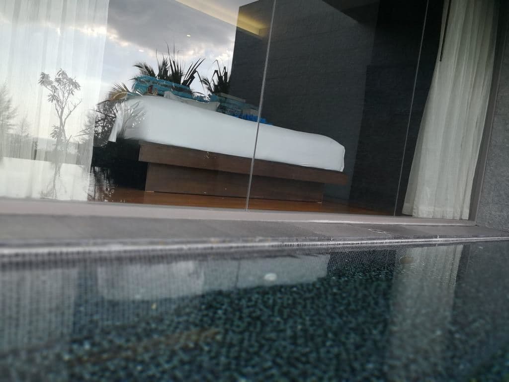 rooms-prestige-pool-suite--seaview