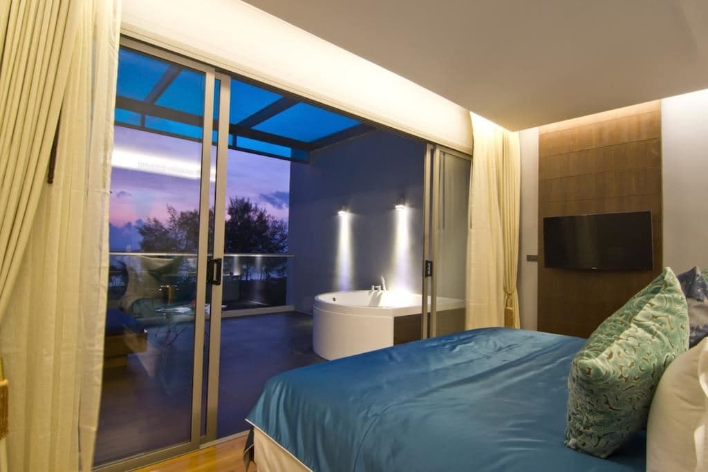 rooms-prestige-duplex--suite--seaview-with--jacuzzi