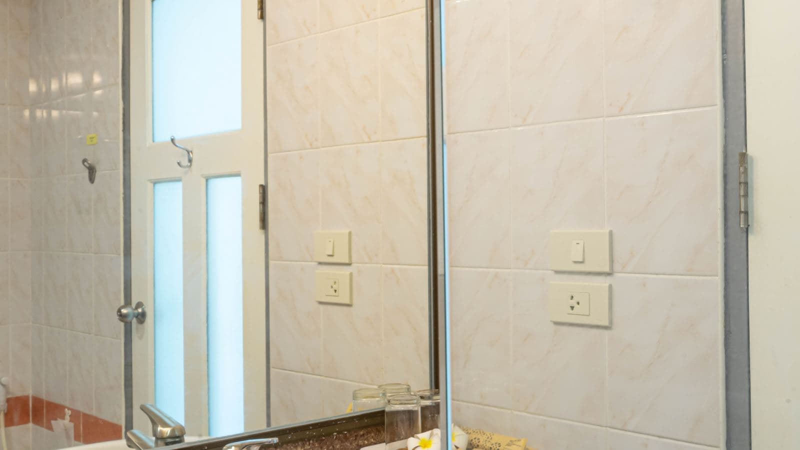 rooms-deluxe-room