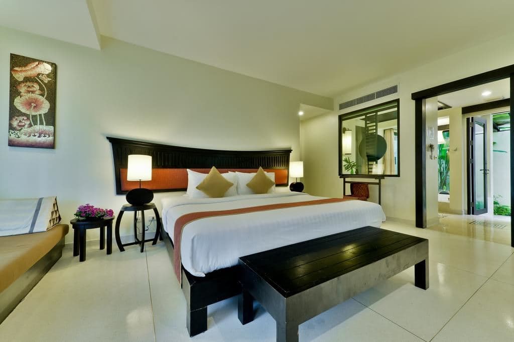 rooms-deluxe-elegant-room