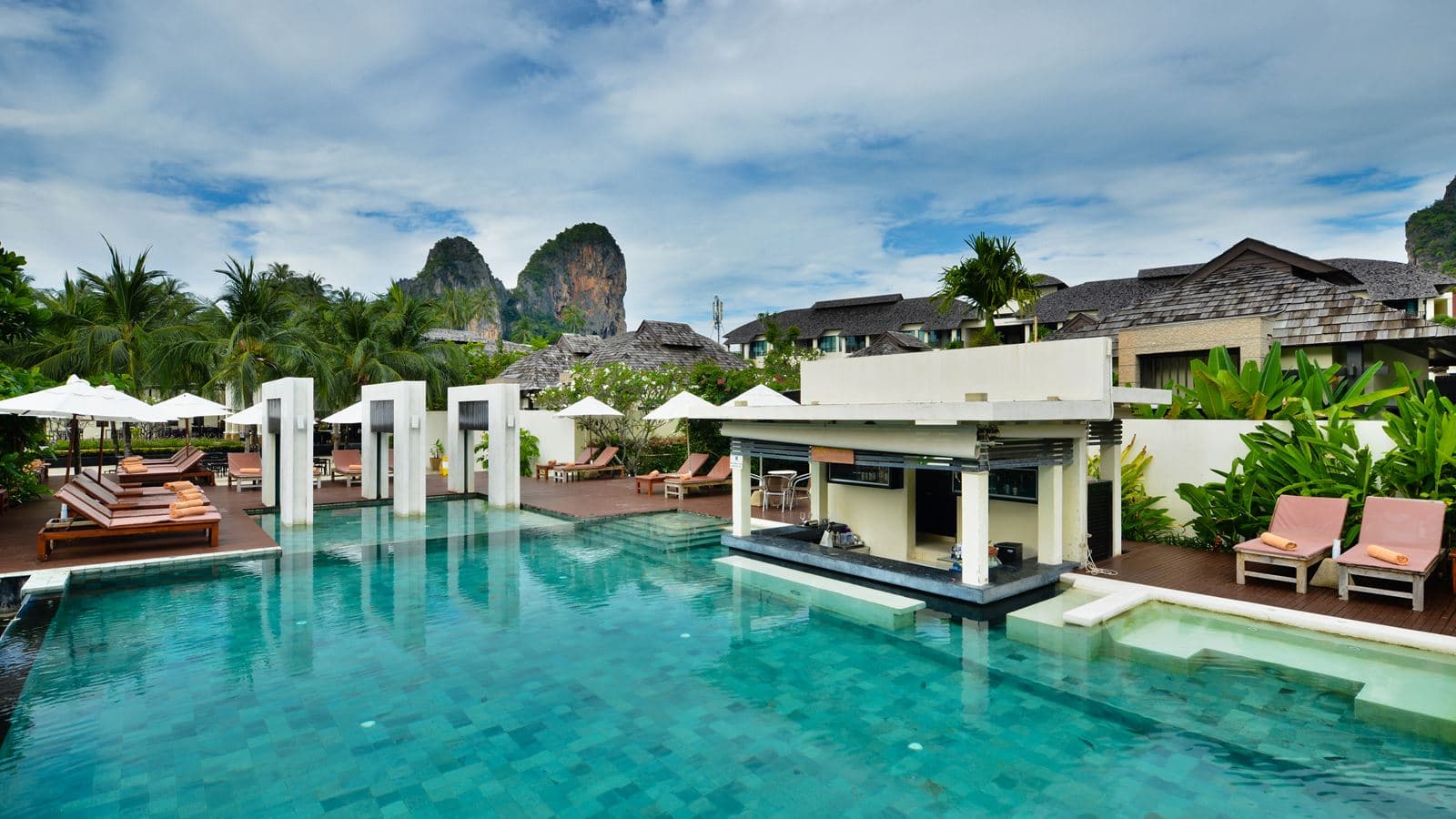 pools-outdoor-pool