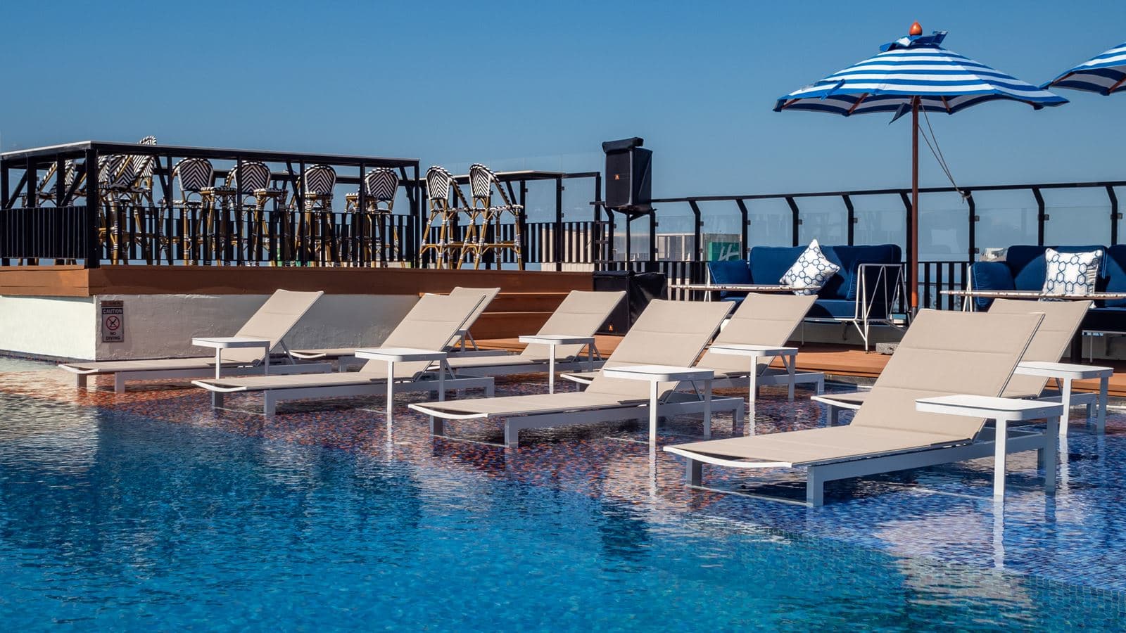 bars-sky-bar-summer