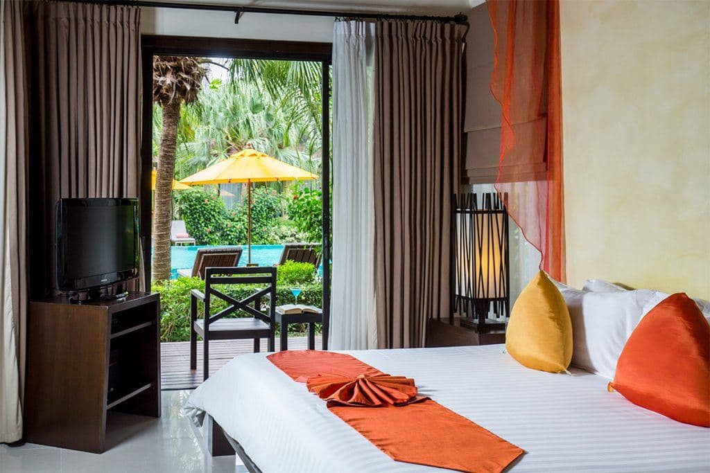 rooms-pool-access-villa