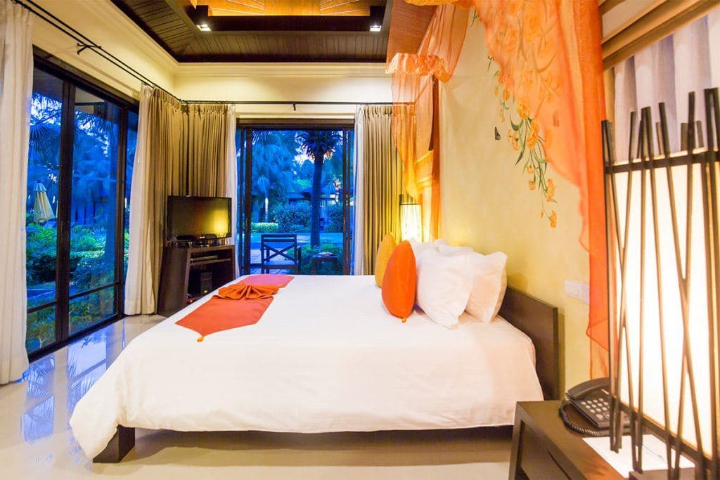 rooms-pool-access-villa