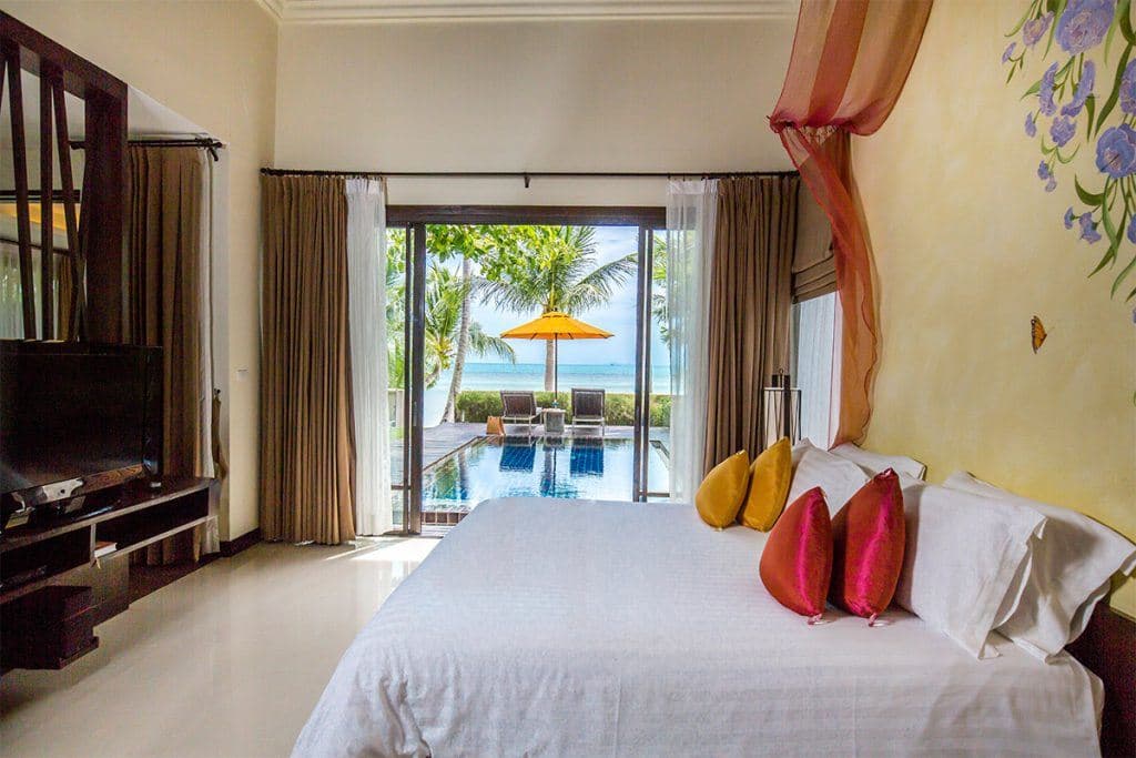 rooms-beach-front-pool-villa
