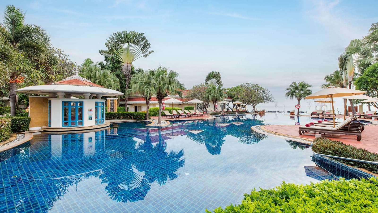 pools-outdoor-pool