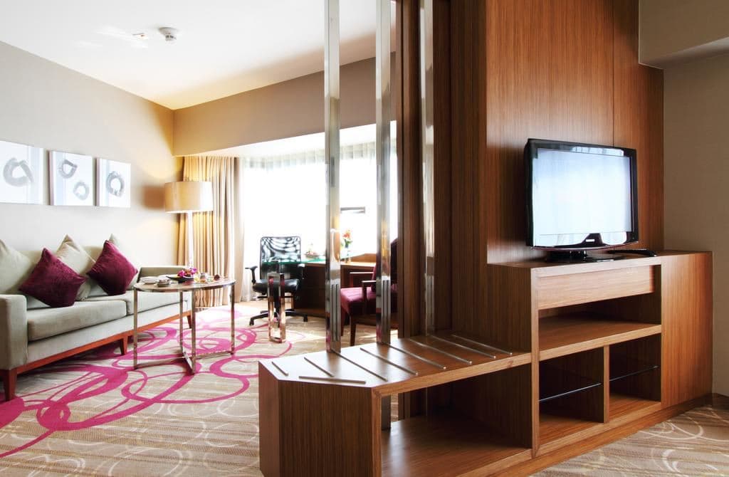 rooms-premium-deluxe-suite-club