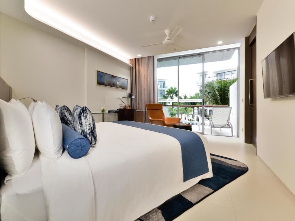 rooms-deluxe-room