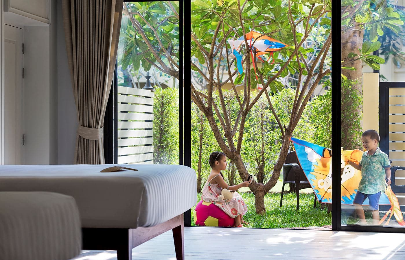 rooms-club-garden
