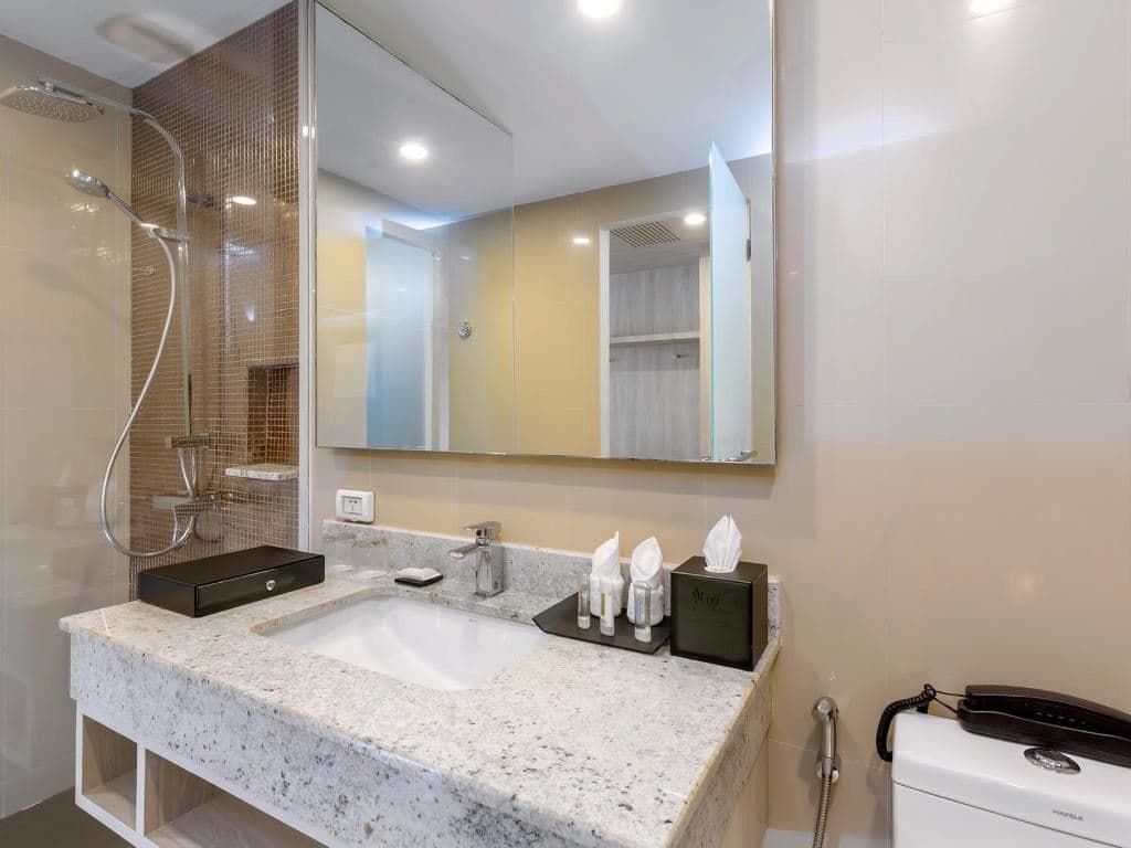 rooms-deluxe-room