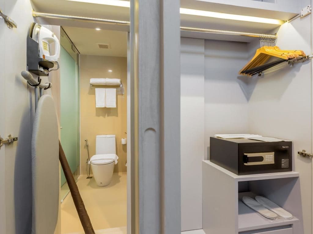 rooms-deluxe-room