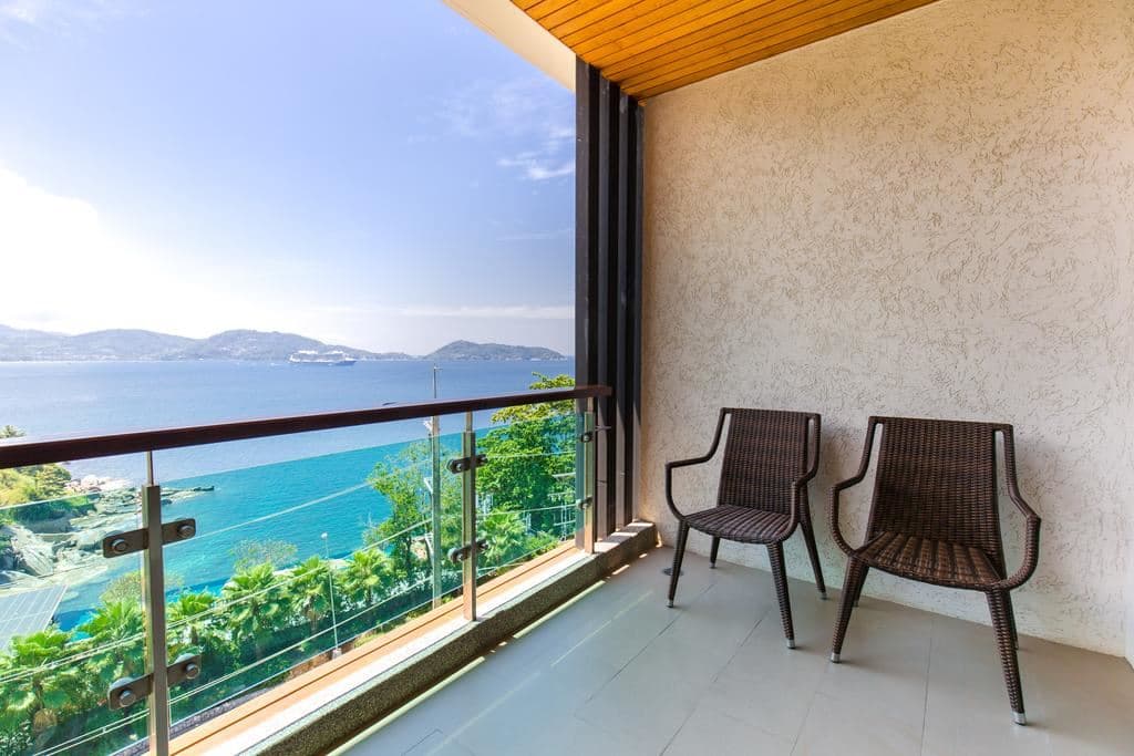rooms-deluxe-room-ocean-view