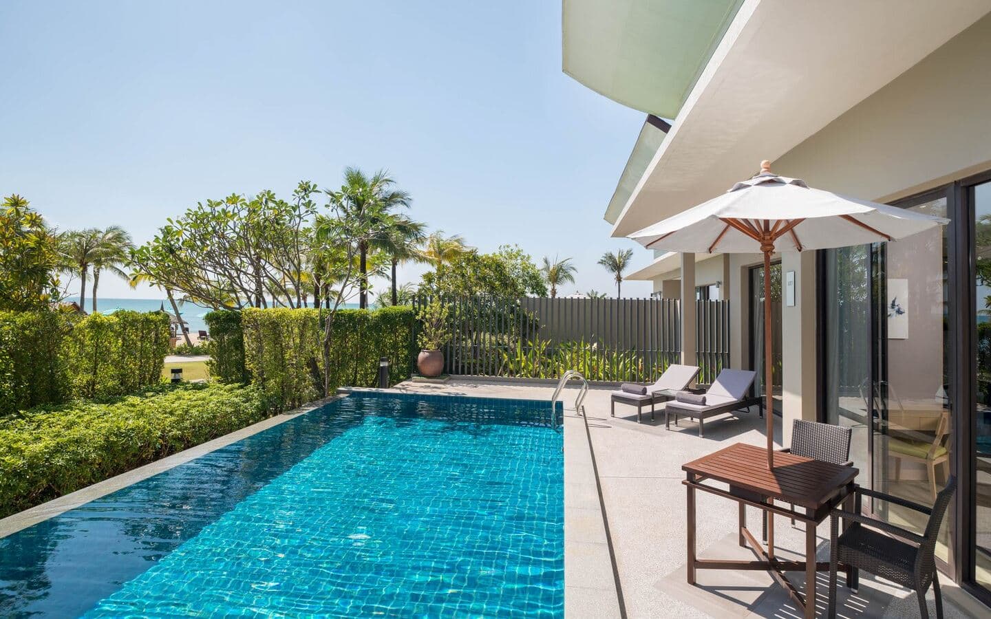 rooms-pool-villa-2nd-chd-share-bed