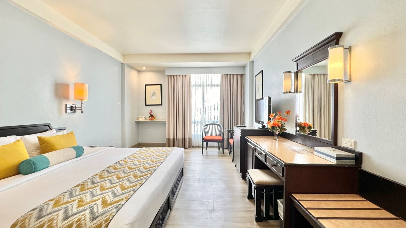 rooms-deluxe-room