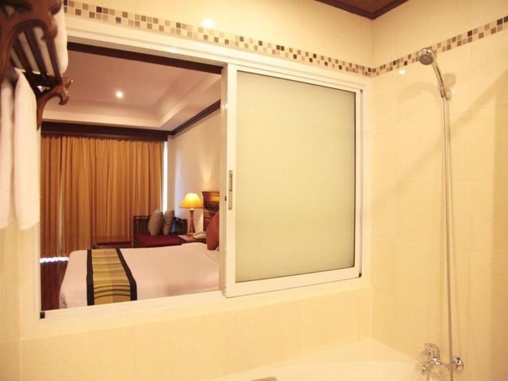 rooms-deluxe-room