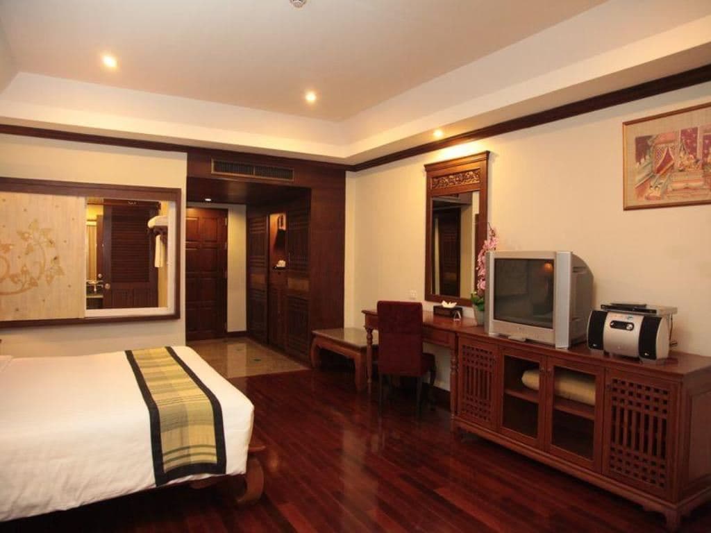 rooms-deluxe-room