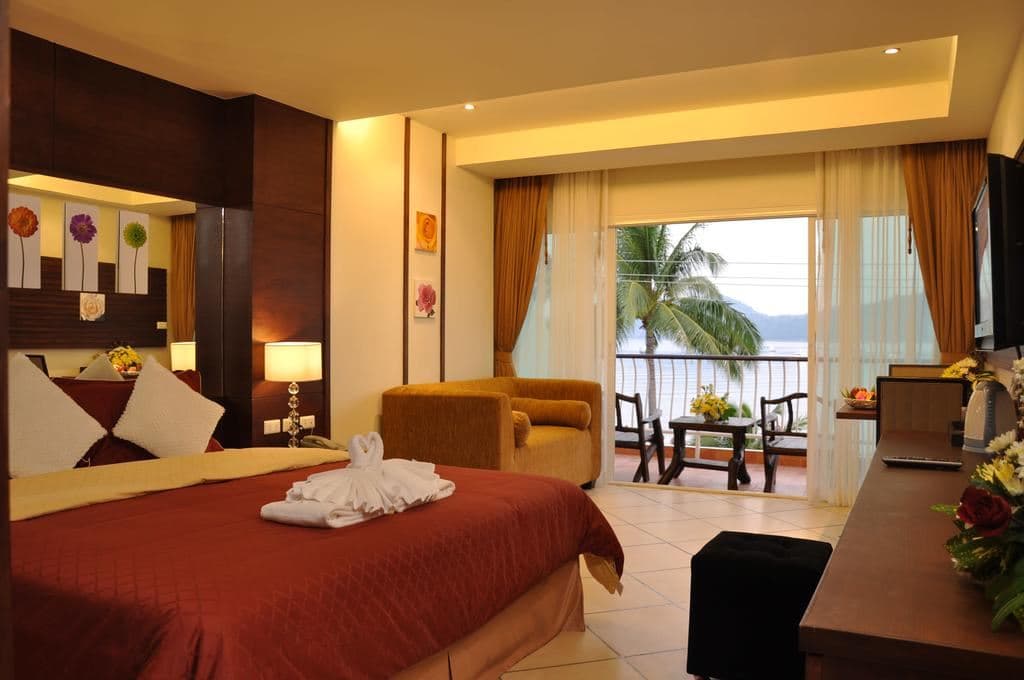 rooms-deluxe-room