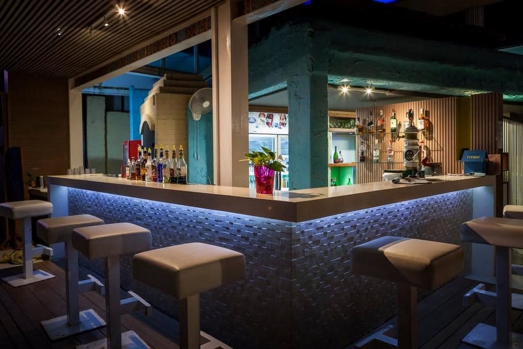 bars-moon-dance-bar