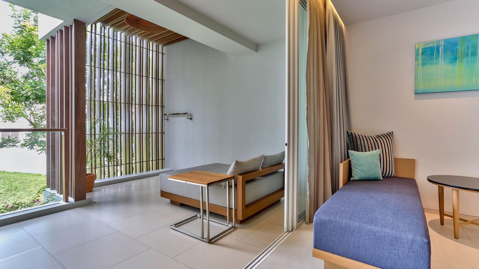 rooms-superior-room