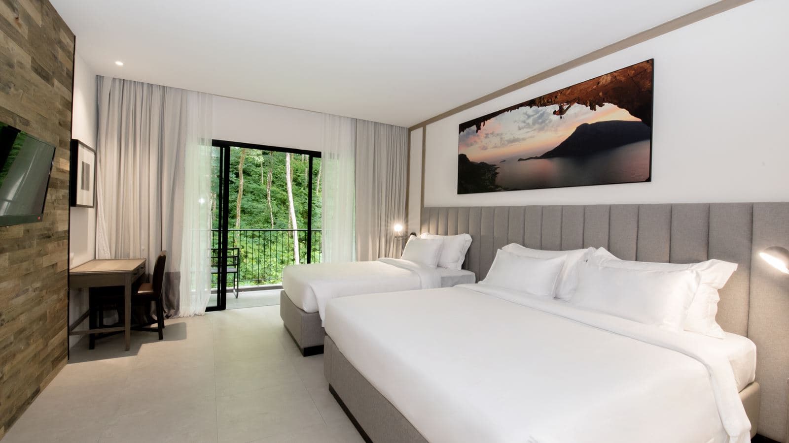 rooms-deluxe-triple