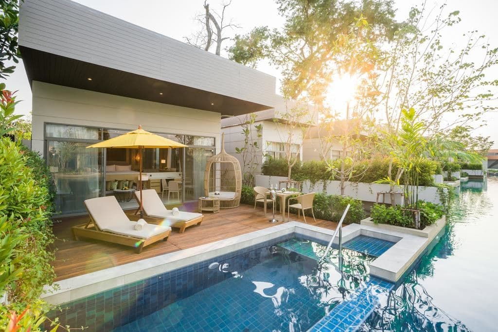 rooms-lagoon-pool-villa