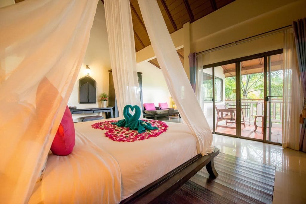 rooms-emerald-suite