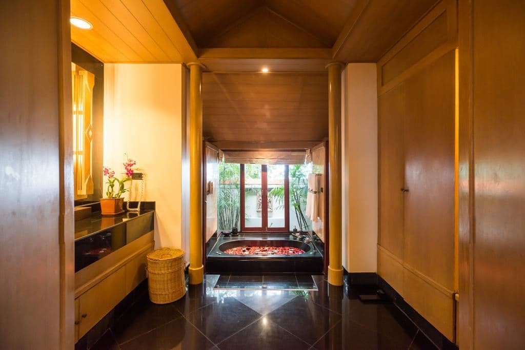 rooms-royal-suites