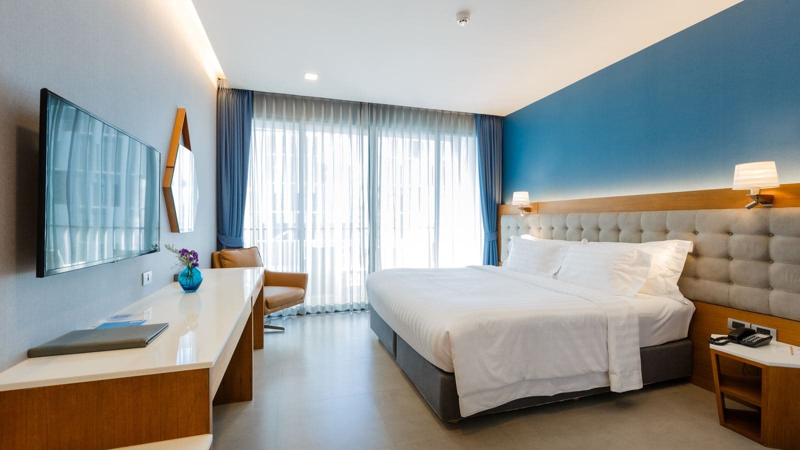 rooms-superior-room