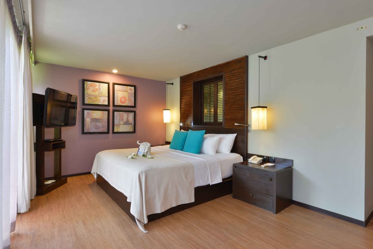 rooms-superior-room