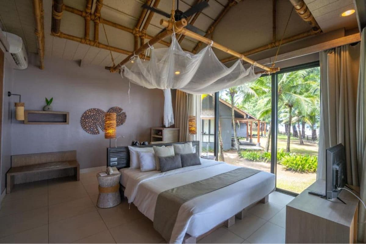 rooms-deluxe-villa-sea-view
