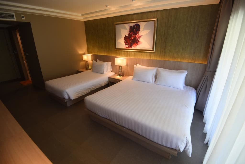 rooms-deluxe-room