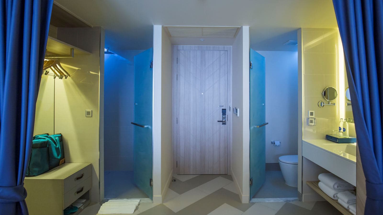 rooms-deluxe-terrace--sis-over-the-garden