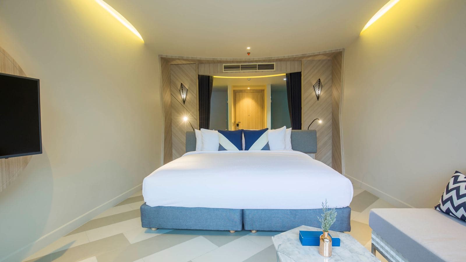 rooms-deluxe-jaccuzi--sis-jacuzzi-pool