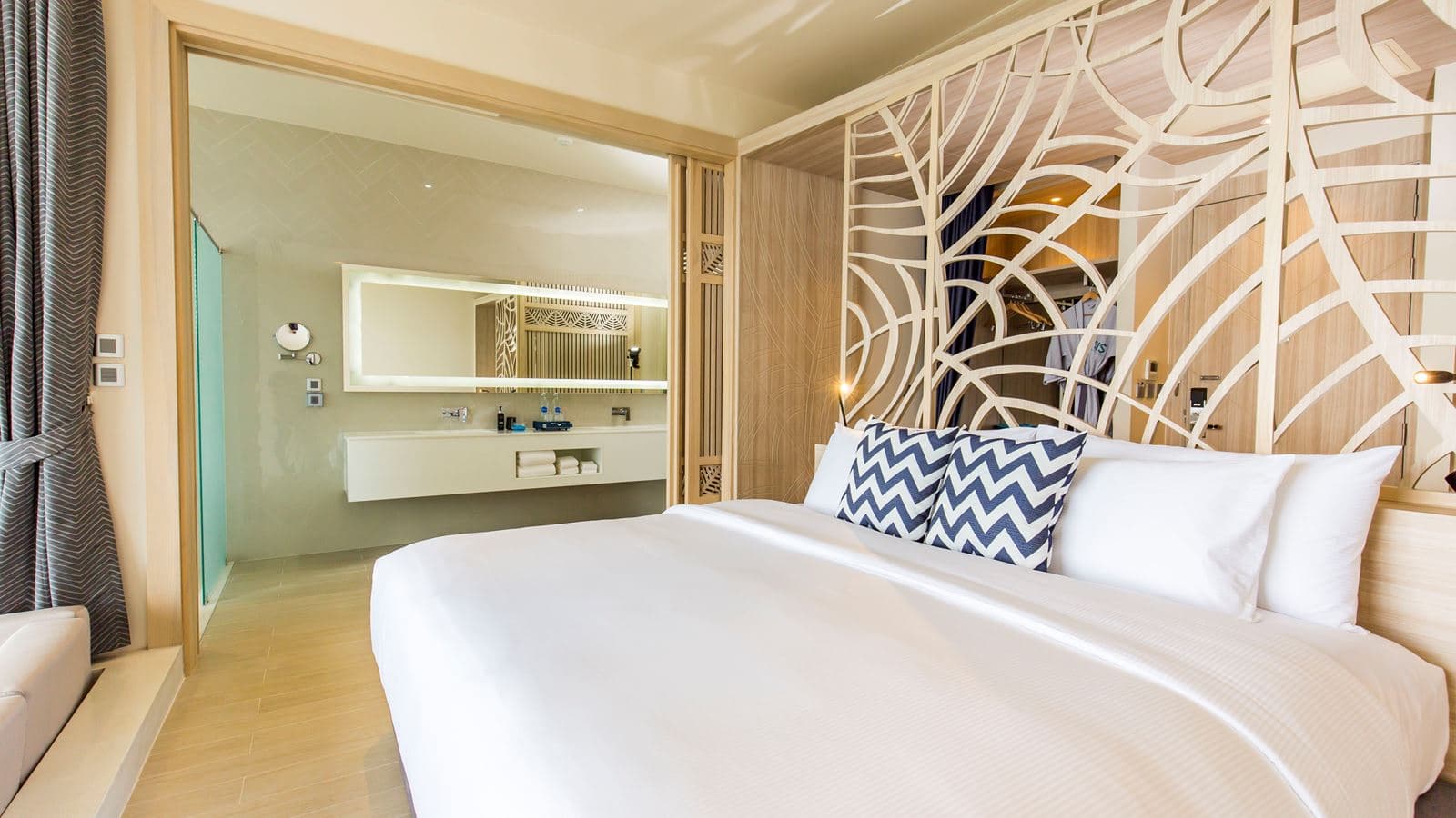 rooms-the-sis-suite