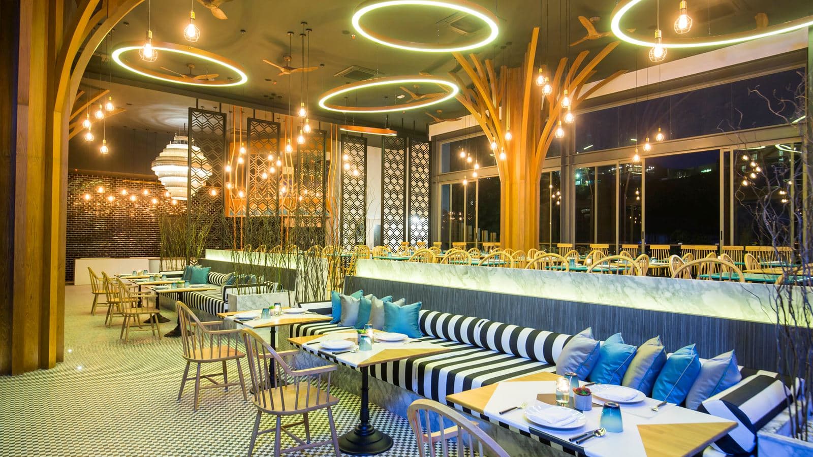 restaurants-dawn-til-dusk