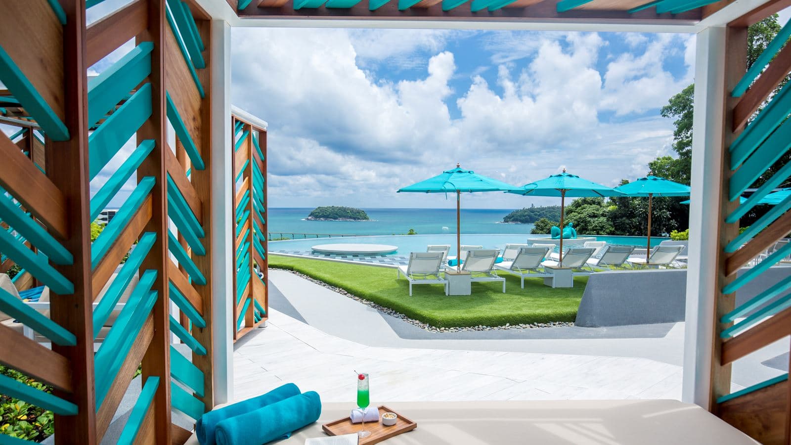 restaurants-crescent-pool-bar