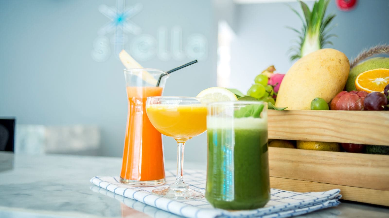 restaurants-stella-pool-bar