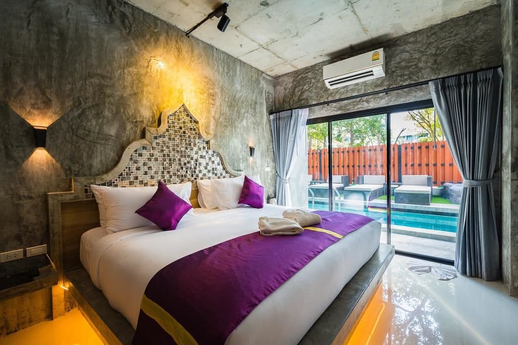 rooms-deluxe-pool-access