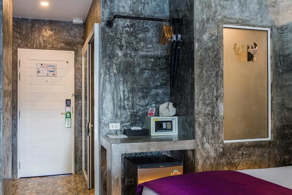 rooms-deluxe-pool-access