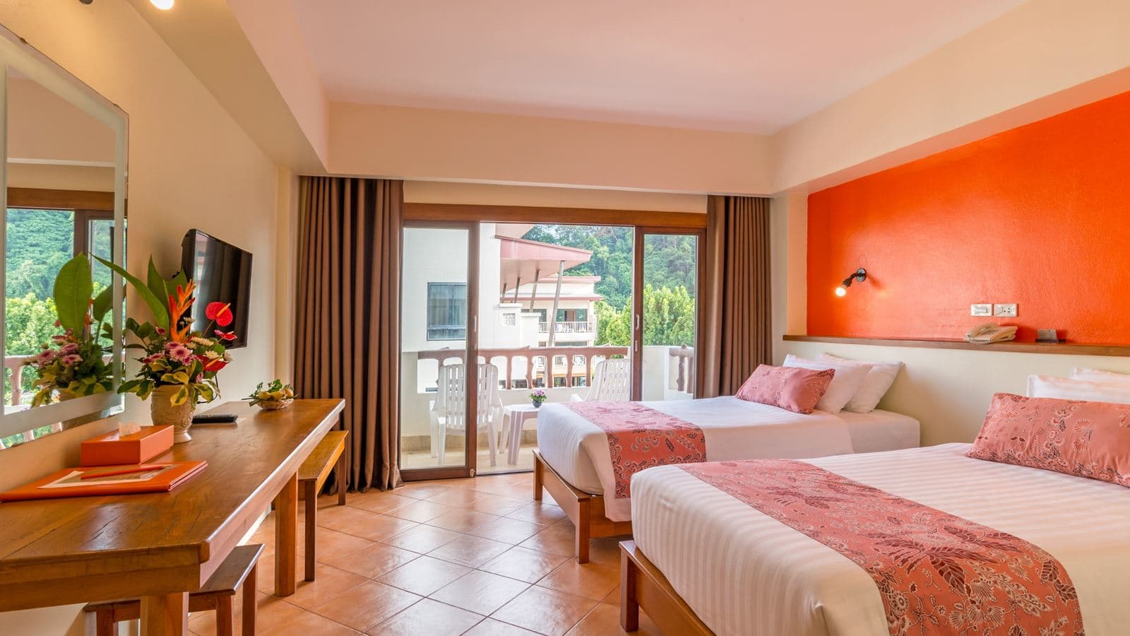 rooms-superior-room