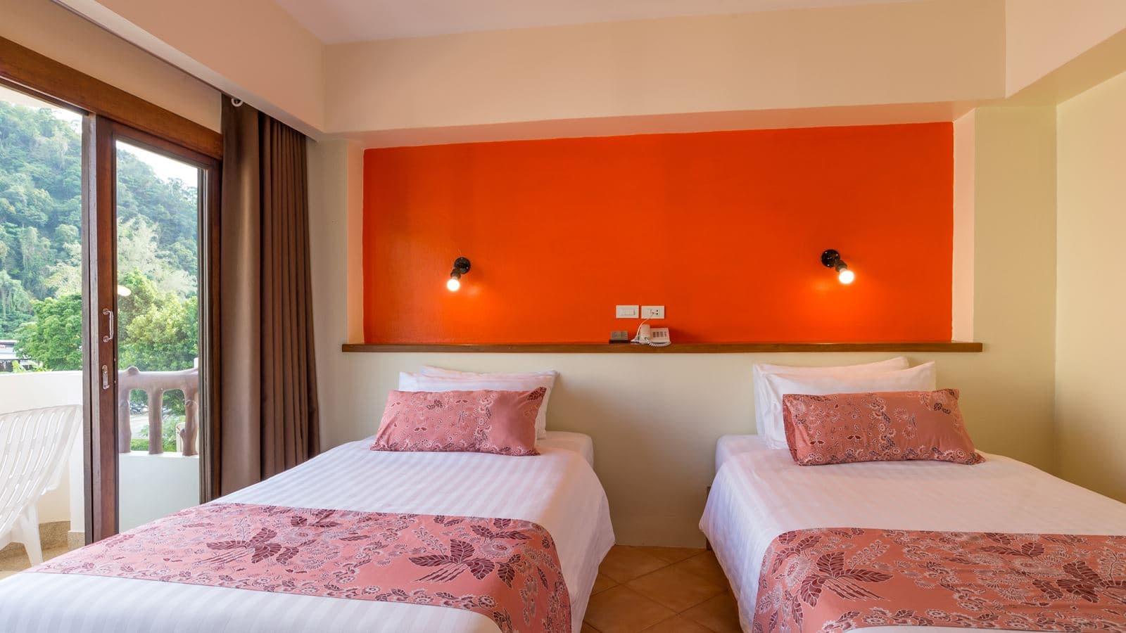 rooms-superior-room