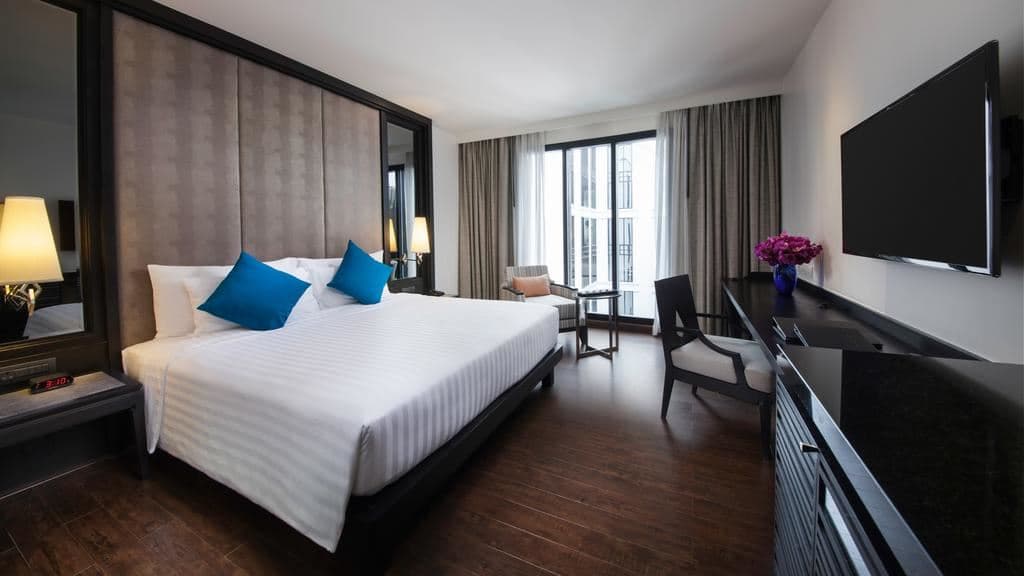 rooms-deluxe-room
