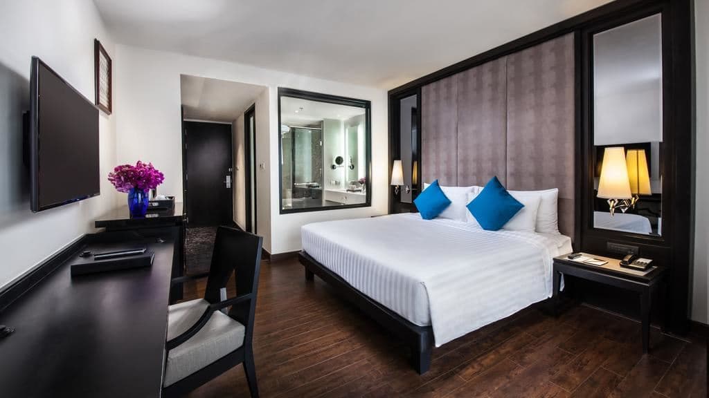 rooms-deluxe-room
