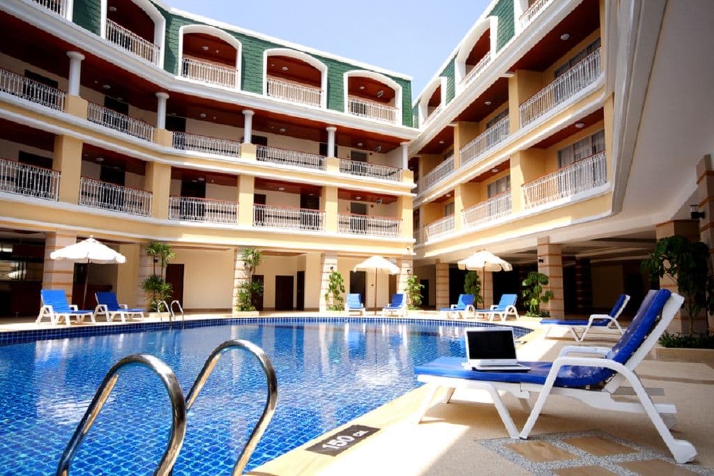 pools-outdoor-pool