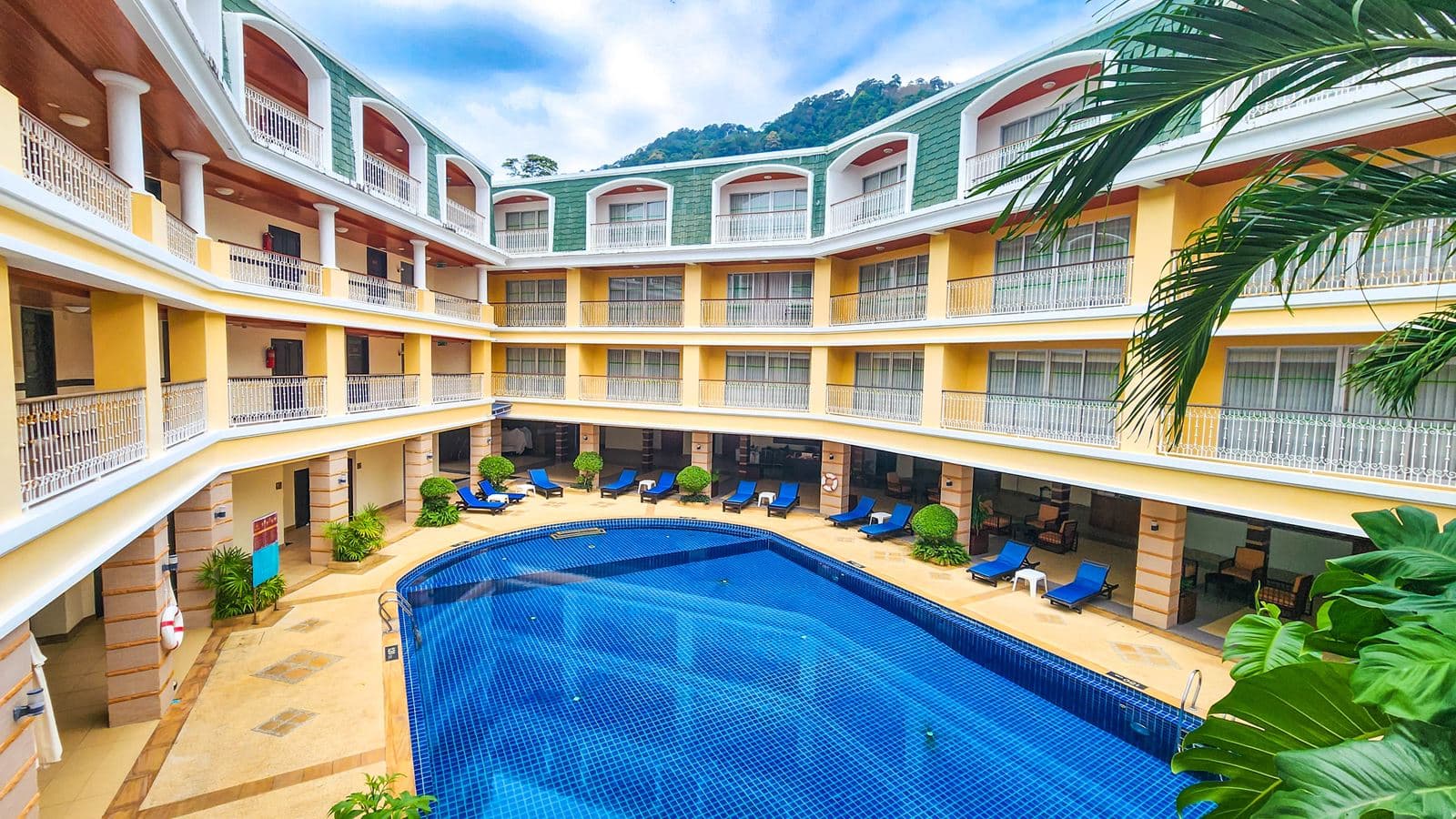 pools-outdoor-pool