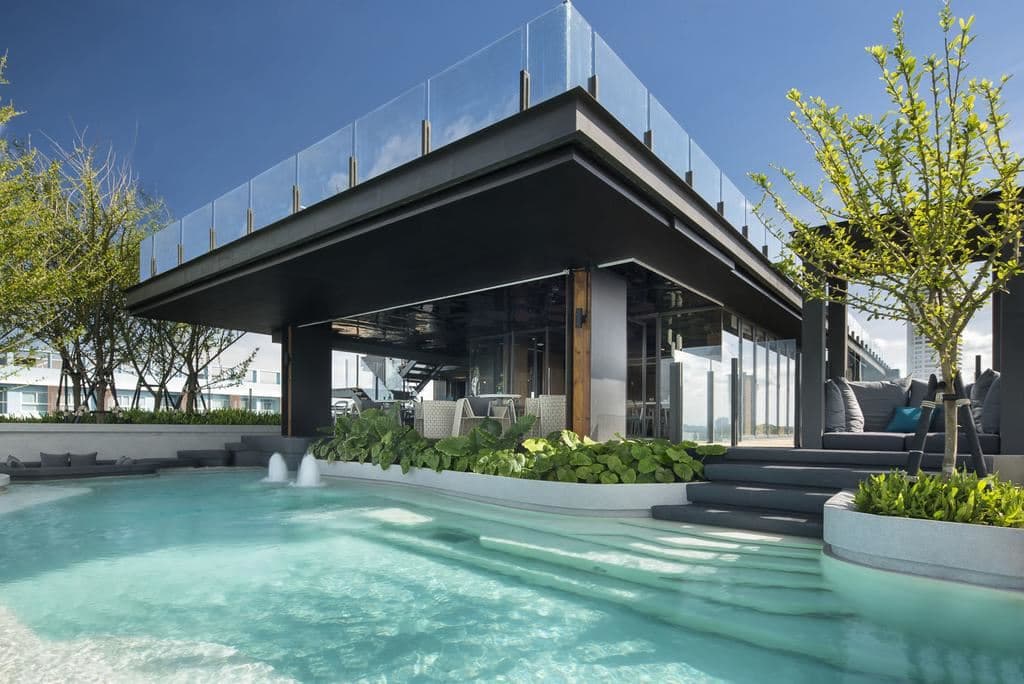 pools-outdoor-pool